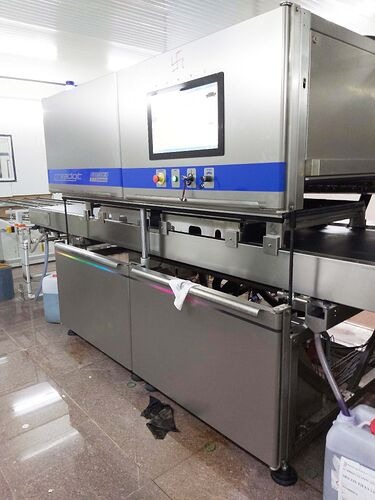 Laser mineral sorting console screen and automated controls cabinet